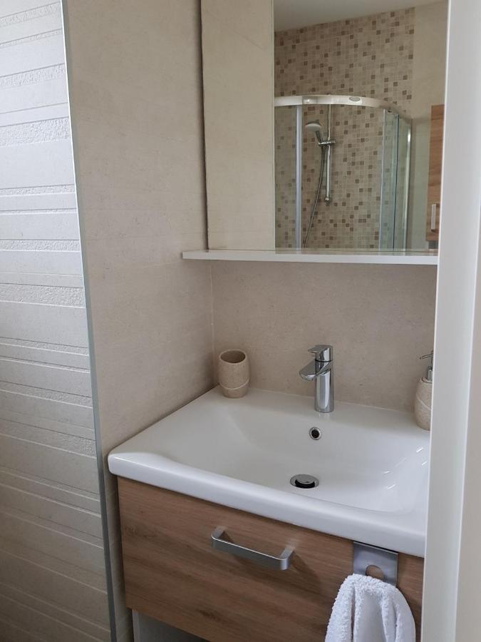 Apartman Luka Novigrad  Luaran gambar